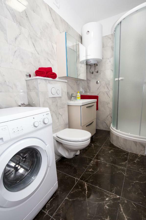 Apartments Put Plokita Smilja Сплит Екстериор снимка