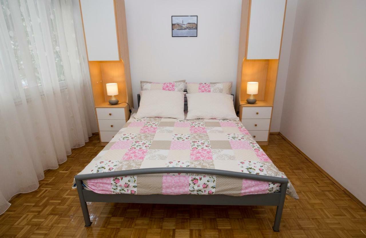 Apartments Put Plokita Smilja Сплит Екстериор снимка